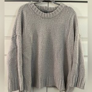 Cozy Aerie gray sweater, size large